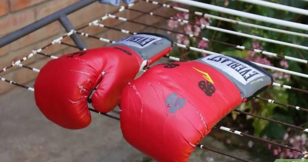 Proper Drying Techniques for Your Gloves